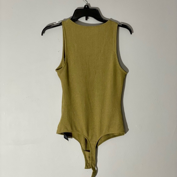 Guess Bodysuit woman’s size M - Picture 2 of 3